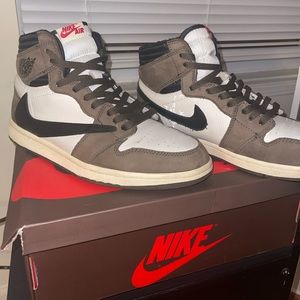 Travis Scott Jordan 1 Mocha
